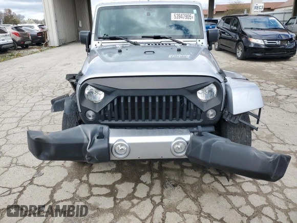 2017 Jeep Wrangler Unlimited Sahara с VIN 1C4BJWEG5HL658549, выставлен на аукционе Copart как лот 53947905 с пробегом 145 499 миль миль и Списание • Salvage title. История ставок и продаж доступна на DreamBid. Изображение 5.