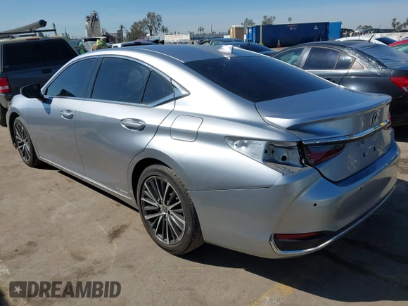 2022 Lexus ES 300h with VIN 58ADA1C15NU026087, listed as a IAAI auction lot 41765304 with 20,795 mi miles and . Bid and sale history available at DreamBid. Image 3.