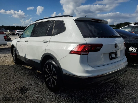 2022 Volkswagen Tiguan S with VIN 3VV1B7AX2NM040699, listed as a Copart auction lot 78104224 with 43,913 mi miles and Non Repairable. Bid and sale history available at carsss.com. Image 2.