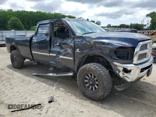 2018 Ram 2500 Laramie with VIN 3C6UR5KL0JG409826, listed as a Copart auction lot 59478665 with 262,261 mi miles and Salvage title. Bid and sale history available at DreamBid. Image 4.