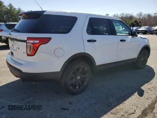 2013 Ford Police Interceptor Utility z VIN 1FM5K8AR0DGC20811, wystawiony jako Copart lot #52397805 z przebiegiem 174 376 mil mil oraz Nie do naprawy • Non repairable. Historia ofert i sprzedaży dostępna na DreamBid. Obrazek 3.