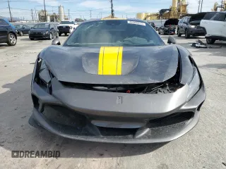 2021 Ferrari F8 с VIN ZFF93LMA5M0261599, выставлен на аукционе Copart как лот 48388975 с пробегом 3 070 миль миль и Списание • Salvage title. История ставок и продаж доступна на DreamBid. Изображение 5.