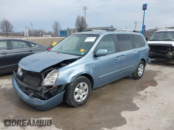 2010 Kia Sedona LX with VIN KNDMG4C34A6324741, listed as a IAAI auction lot 41665347 with 135,904 mi miles. Bid and sale history available at carsss.com. Image 2.