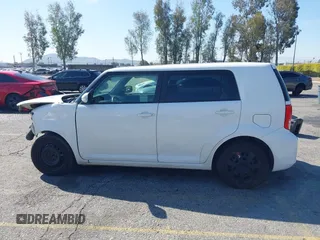 2014 Scion xB with VIN JTLZE4FE5EJ065953, listed as a IAAI auction lot 41850554 with 124,856 mi miles. Bid and sale history available at carsss.com. Image 15.