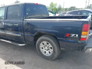 2006 GMC Sierra 1500 SLT with VIN 2GTEK13T461218774, listed as a IAAI auction lot 42148394 with 213,055 mi miles and . Bid and sale history available at carsss.com. Image 6.
