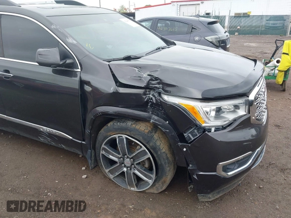 2017 GMC Acadia Denali z VIN 1GKKNXLS8HZ135349, wystawiony jako IAAI lot #42288358 z przebiegiem 130 093 mil mil oraz . Historia ofert i sprzedaży dostępna na DreamBid. Obrazek 6.