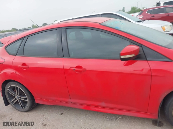 2015 Ford Focus ST with VIN 1FADP3L9XFL356641, listed as a IAAI auction lot 41928846 with 92,110 mi miles. Bid and sale history available at carsss.com. Image 13.