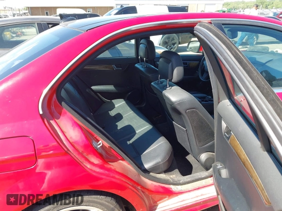 2008 Mercedes-Benz C 350 Sport z VIN WDDGF56X78F044705, wystawiony jako IAAI lot #42309460 z przebiegiem 137 869 mil mil oraz . Historia ofert i sprzedaży dostępna na DreamBid. Obrazek 8.