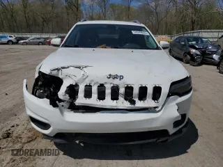 2019 Jeep Cherokee Latitude Plus with VIN 1C4PJMLB2KD199130, listed as a Copart auction lot 54549035 with 99,128 mi miles and Salvage Title. Bid and sale history available at carsss.com. Image 5.