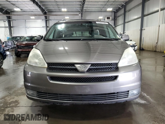 2004 Toyota Sienna XLE with VIN 5TDZA22CX4S144066, listed as a Copart auction lot 51097185 with 178,440 mi miles and Salvage Title. Bid and sale history available at carsss.com. Image 5.
