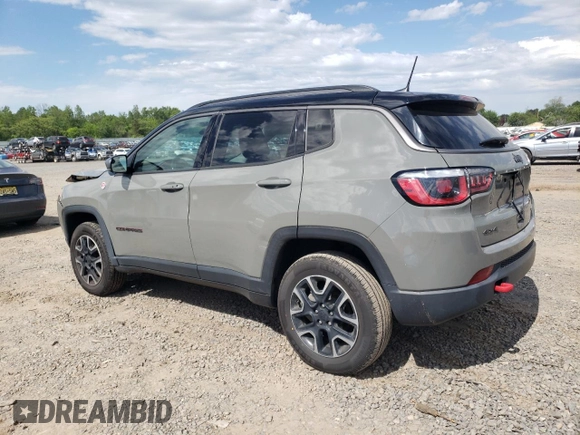 2019 Jeep Compass Trailhawk z VIN 3C4NJDDB3KT704317, wystawiony jako Copart lot #57116635 z przebiegiem 43 323 mil mil oraz Szkoda całkowita • Salvage title. Historia ofert i sprzedaży dostępna na DreamBid. Obrazek 2.