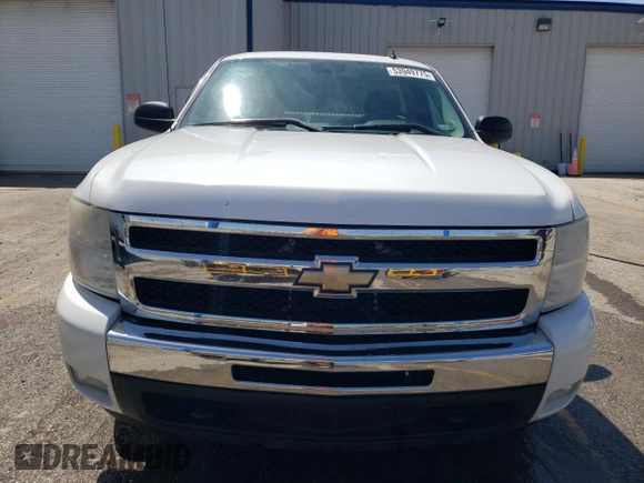 2010 Chevrolet Silverado 1500 with VIN 1GCPCSE04AZ198878, listed as a Copart auction lot 53949775 with 95,415 mi miles and Non Repairable. Bid and sale history available at DreamBid. Image 5.