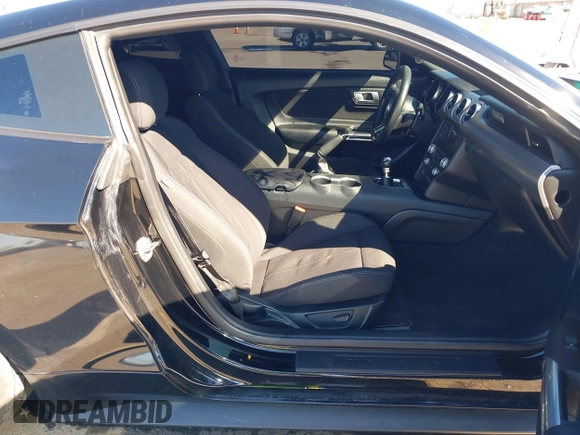 2022 Ford Mustang GT with VIN 1FA6P8CFXN5133689, listed as a IAAI auction lot 41872122 with 26,838 mi miles. Bid and sale history available at carsss.com. Image 5.