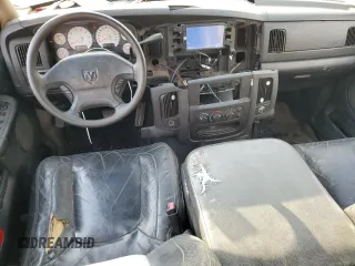 2003 Dodge 1500 ST z VIN 1D7HA18Z03S122834, wystawiony jako Copart lot #75318194 z przebiegiem 279 518 mil mil oraz Szkoda całkowita • Salvage title. Historia ofert i sprzedaży dostępna na DreamBid. Obrazek 8.