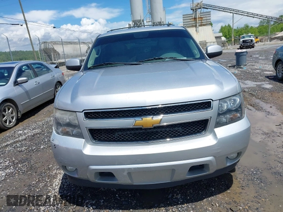 2012 Chevrolet Suburban LT z VIN 1GNSCJE01CR143982, wystawiony jako IAAI lot #42257552 z przebiegiem 202 973 mil mil oraz . Historia ofert i sprzedaży dostępna na DreamBid. Obrazek 12.