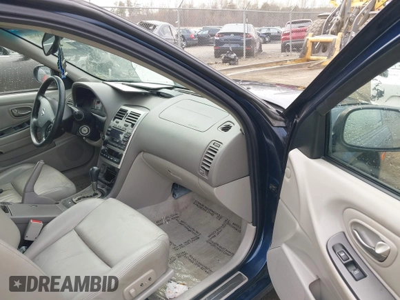 2003 Nissan Maxima GLE z VIN JN1DA31A03T412514, wystawiony jako IAAI lot #41856102 z przebiegiem 156 832 mil mil oraz . Historia ofert i sprzedaży dostępna na DreamBid. Obrazek 5.