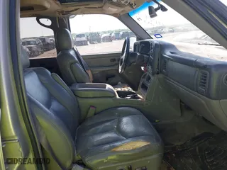 2005 Chevrolet Suburban LT with VIN 3GNEC16Z55G112439, listed as a IAAI auction lot 41994235 with 1 mi miles. Bid and sale history available at carsss.com. Image 5.