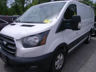 2020 Ford Transit z VIN 1FTBR1YG4LKA26096, wystawiony jako IAAI lot #42459440 z przebiegiem 125 810 mil mil oraz . Historia ofert i sprzedaży dostępna na DreamBid. Obrazek 1.