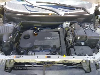 2020 Chevrolet Equinox LT z VIN 3GNAXKEV9LS687807, wystawiony jako IAAI lot #42083221 z przebiegiem Nie podano mil oraz . Historia ofert i sprzedaży dostępna na DreamBid. Obrazek 10.