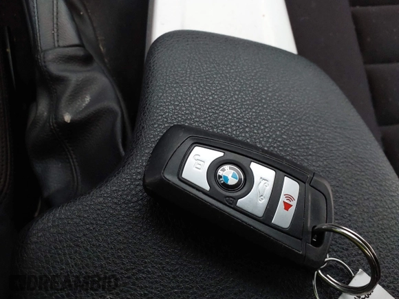 2018 BMW 3 Series 320i with VIN WBA8E1G56JNU91008, listed as a IAAI auction lot 41247490 with 57,434 mi miles. Bid and sale history available at carsss.com. Image 11.