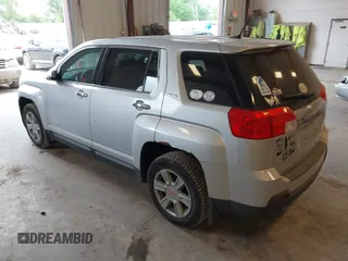 2013 GMC Terrain SLE z VIN 2GKFLREK5D6173952, wystawiony jako IAAI lot #42339648 z przebiegiem 120 239 mil mil oraz . Historia ofert i sprzedaży dostępna na DreamBid. Obrazek 3.