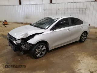 2021 Kia Forte LXS z VIN 3KPF24AD2ME345539, wystawiony jako Copart lot #55319665 z przebiegiem 102 789 mil mil oraz Nie do naprawy • Non repairable. Historia ofert i sprzedaży dostępna na DreamBid. Obrazek 1.