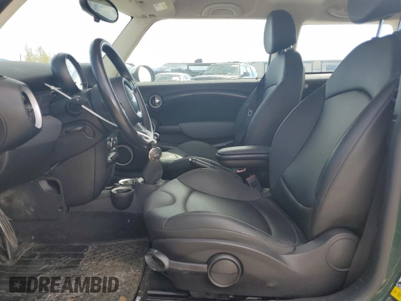 2011 MINI Hardtop S with VIN WMWSV3C55BTY24299, listed as a Copart auction lot 54725755 with 82,489 mi miles and Salvage Title. Bid and sale history available at DreamBid. Image 7.