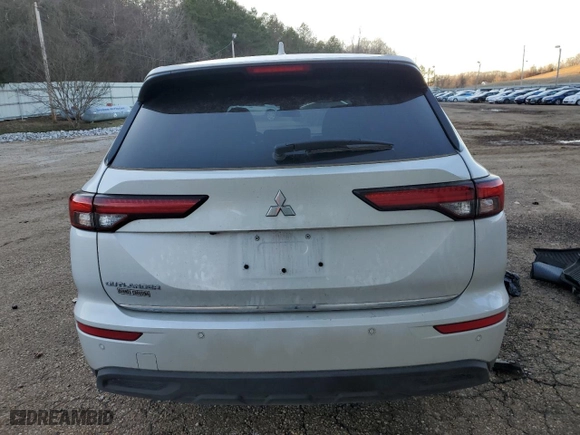 2024 Mitsubishi Outlander ES with VIN JA4J3UA89RZ056612, listed as a Copart auction lot 41985755 with 42,566 mi miles and Clean Title. Bid and sale history available at carsss.com. Image 6.