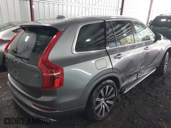 2020 Volvo XC90 Momentum with VIN YV4102PK3L1573865, listed as a IAAI auction lot 41297642 with 153,381 mi miles. Bid and sale history available at carsss.com. Image 6.
