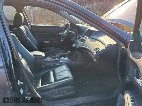2011 Honda Accord Crosstour EX-L with VIN 5J6TF2H51BL001693, listed as a Copart auction lot 85733664 with 238,995 mi miles and Clean Title. Bid and sale history available at carsss.com. Image 5.