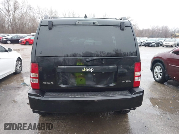 2008 Jeep Liberty Sport z VIN 1J8GN28KX8W187590, wystawiony jako IAAI lot #41440916 z przebiegiem 168 798 mil mil oraz . Historia ofert i sprzedaży dostępna na DreamBid. Obrazek 16.