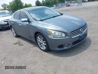 2009 Nissan Maxima S with VIN 1N4AA51E69C813711, listed as a IAAI auction lot 42442358 with 192,012 mi miles and . Bid and sale history available at DreamBid. Image 1.