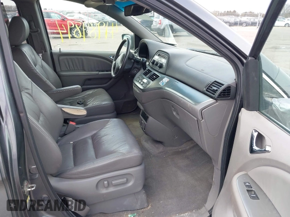 2010 Honda Odyssey EX-L with VIN 5FNRL3H73AB088417, listed as a IAAI auction lot 41989894 with 200,306 mi miles. Bid and sale history available at carsss.com. Image 5.