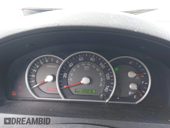 2007 Kia Sorento EX z VIN KNDJC736X75753522, wystawiony jako IAAI lot #41626037 z przebiegiem 220 767 mil mil oraz . Historia ofert i sprzedaży dostępna na DreamBid. Obrazek 7.