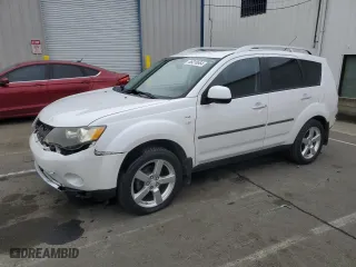 2008 Mitsubishi Outlander XLS with VIN JA4MS41X48Z009364, listed as a Copart auction lot 86018664 with 170,060 mi miles and Salvage Title. Bid and sale history available at carsss.com. Image 1.