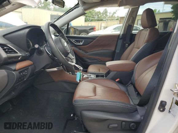 2023 Subaru Forester Touring с VIN JF2SKARC3PH422864, выставлен на аукционе Copart как лот 57598765 с пробегом 21 806 миль миль и Списание • Salvage title. История ставок и продаж доступна на DreamBid. Изображение 7.