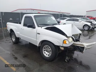 2002 Mazda B-Series 2WD Truck DS with VIN 4F4YR12U82TM11900, listed as a IAAI auction lot 40773356 with 118,353 mi miles. Bid and sale history available at carsss.com. Image 1.