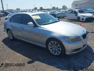 2011 BMW 3 Series 328i xDrive с VIN WBAPK5C59BA660545, выставлен на аукционе IAAI как лот 42605684 с пробегом 158 935 миль миль и . История ставок и продаж доступна на DreamBid. Изображение 1.