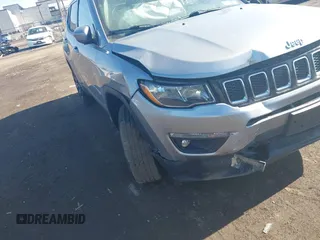 2020 Jeep Compass Latitude with VIN 3C4NJDBB7LT155175, listed as a IAAI auction lot 41760215 with 40,258 mi miles. Bid and sale history available at carsss.com. Image 6.