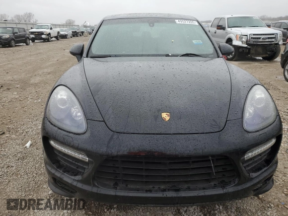 2014 Porsche Cayenne GTS z VIN WP1AD2A2XELA77757, wystawiony jako Copart lot #49527205 z przebiegiem 111 761 mil mil oraz Czysty tytuł • Clean title. Historia ofert i sprzedaży dostępna na DreamBid. Obrazek 5.