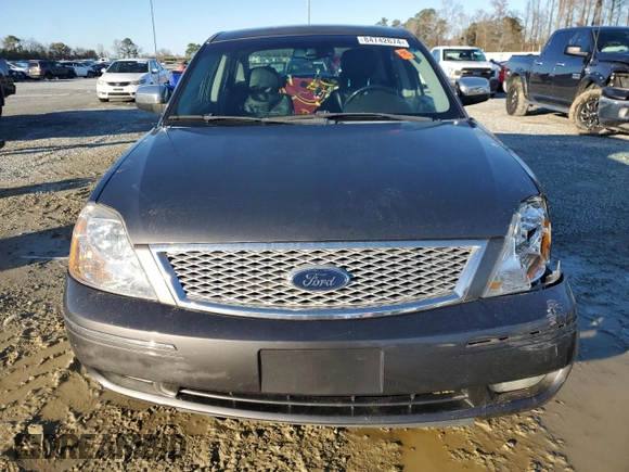 2005 Ford Five Hundred Limited with VIN 1FAFP25125G104464, listed as a Copart auction lot 84742674 with 234,363 mi miles and Salvage Title. Bid and sale history available at carsss.com. Image 5.