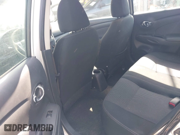 2015 Nissan Versa S Plus z VIN 3N1CN7AP1FL816927, wystawiony jako IAAI lot #42798798 z przebiegiem Nie podano mil oraz . Historia ofert i sprzedaży dostępna na DreamBid. Obrazek 8.