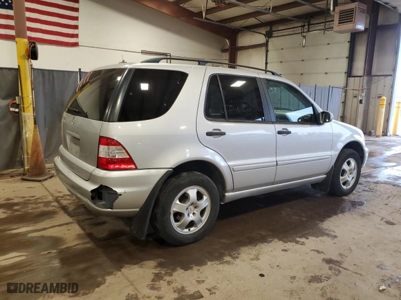 2002 Mercedes-Benz M-Class with VIN 4JGAB54E22A309625, listed as a Copart auction lot 51300405 with 90,227 mi miles and Salvage Title. Bid and sale history available at carsss.com. Image 3.