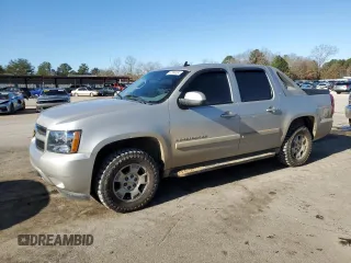 2009 Chevrolet Avalanche LT w/2LT with VIN 3GNFK22089G142626, listed as a Copart auction lot 87384004 with 253,936 mi miles and Salvage Title. Bid and sale history available at carsss.com. Image 1.