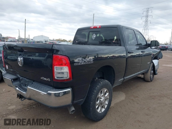 2020 Ram 2500 Tradesman with VIN 3C6UR5CL5LG185891, listed as a IAAI auction lot 40776376 with 181,139 mi miles and . Bid and sale history available at DreamBid. Image 4.