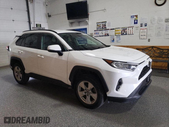 2020 Toyota RAV4 XLE with VIN 2T3P1RFV5LC081579, listed as a Copart auction lot 62192315 with 101,011 mi miles and Clean title. Bid and sale history available at DreamBid. Image 4.