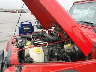 2004 Jeep Wrangler Sport z VIN 1J4FA49S24P789424, wystawiony jako IAAI lot #43549917 z przebiegiem 163 340 mil mil oraz . Historia ofert i sprzedaży dostępna na DreamBid. Obrazek 19.