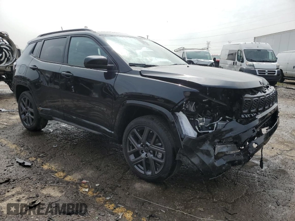 2025 Jeep Compass Limited с VIN 3C4NJDCN0ST540892, выставлен на аукционе Copart как лот 59910355 с пробегом 176 миль миль и Списание • Salvage title. История ставок и продаж доступна на DreamBid. Изображение 4.