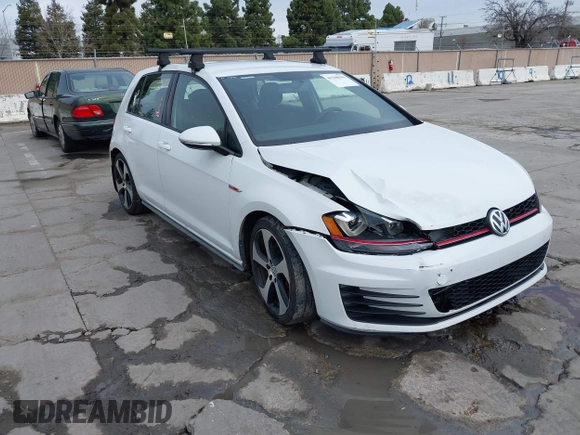 2015 Volkswagen Golf GTI SE with VIN 3VW5T7AU8FM086572, listed as a IAAI auction lot 41708044 with 186,150 mi miles. Bid and sale history available at carsss.com. Image 1.