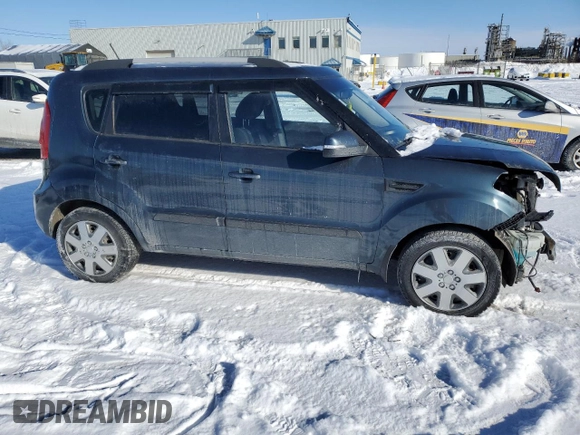 2013 Kia Soul + with VIN KNDJT2A62D7572551, listed as a Copart auction lot 44395045 with 71,026 mi miles and Salvage Title. Bid and sale history available at carsss.com. Image 4.